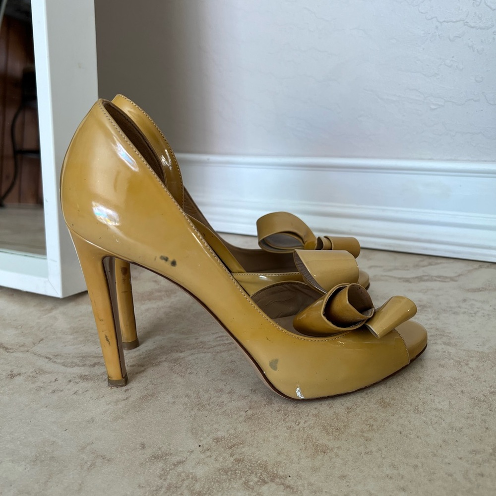 Valentino Mustard Yellow Bow Peep-Toe Heels Shoes - Picture 6 of 8